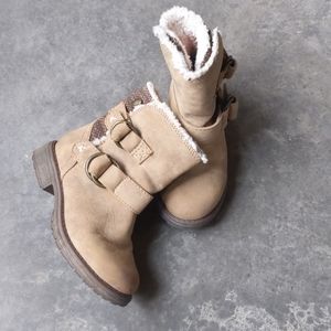 Girl's Roxy boots
